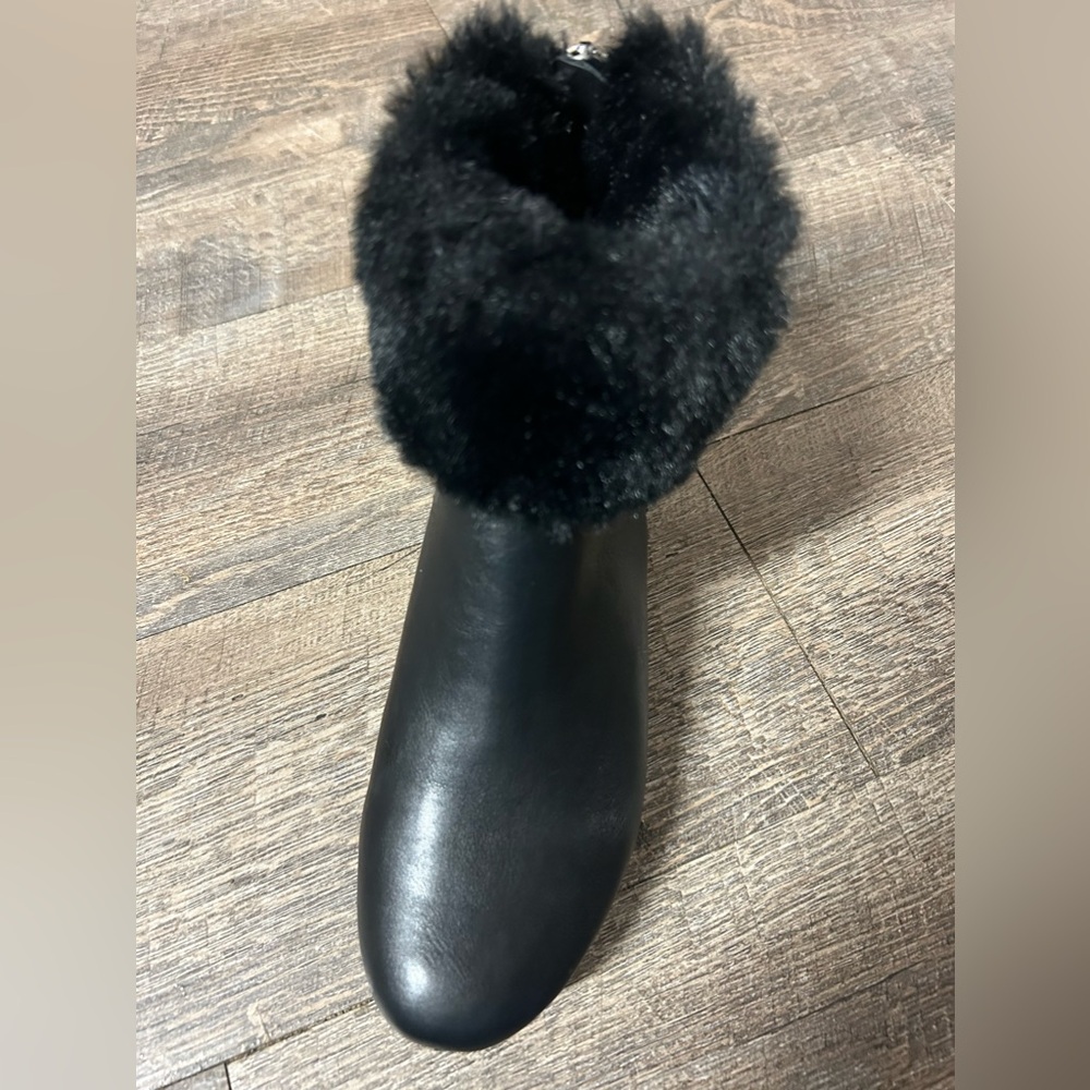 DKNY Abri Faux Fur Wedge Booties Size 6.5 - Picture 13 of 15